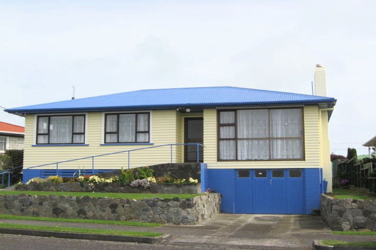 Photo of property in 9 Watene Crescent, Waitara, 4320