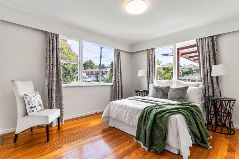 Photo of property in 9 Merchant Avenue, Te Atatu South, Auckland, 0610