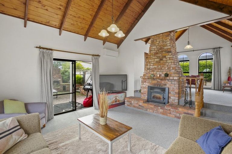 Photo of property in 288e Mangorei Road, Merrilands, New Plymouth, 4312