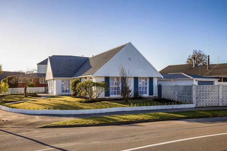 Photo of property in 2 Skye Place, Burnside, Christchurch, 8053