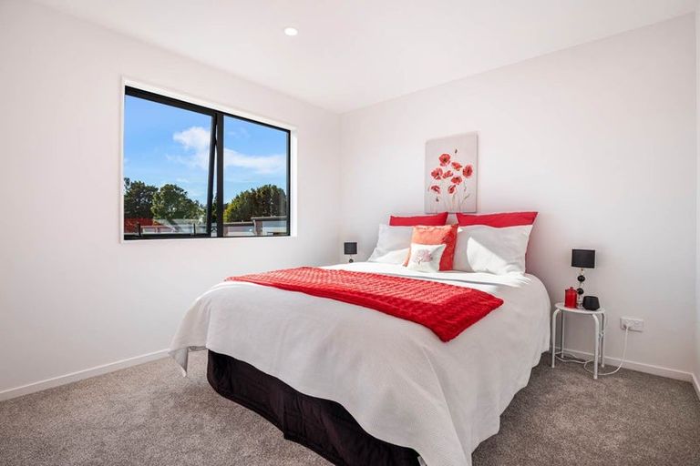 Photo of property in 3/10 Arney Road, Ranui, Auckland, 0612