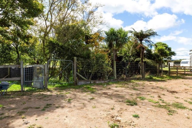 Photo of property in 1491 Eltham Road, Kaponga, Hawera, 4679