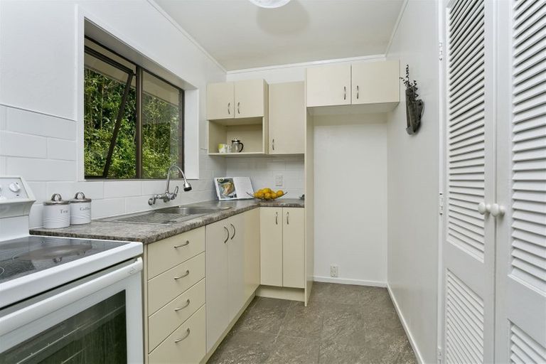 Photo of property in 2/149 Chivalry Road, Glenfield, Auckland, 0629