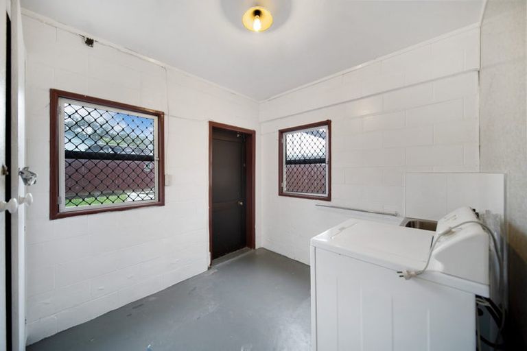 Photo of property in 26 Ewbank Place, Manurewa, Auckland, 2102