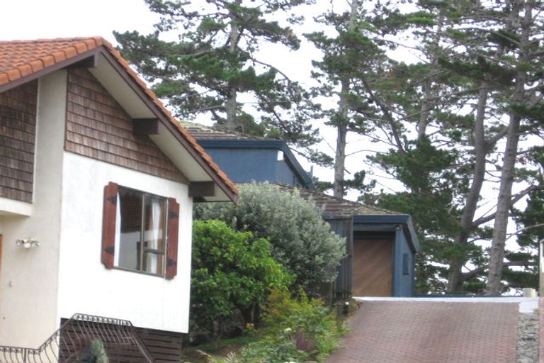 Photo of property in 43 Jacaranda Avenue, Beach Haven, Auckland, 0626