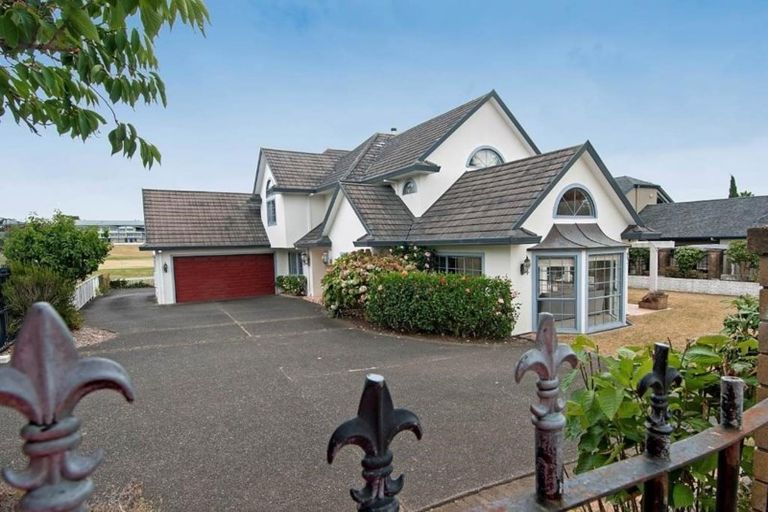 Photo of property in 23 Manor Park, Sunnyhills, Auckland, 2010