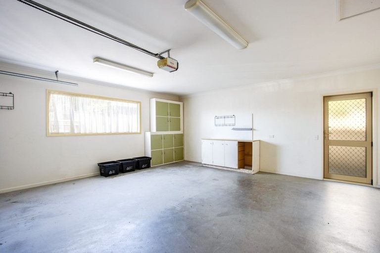 Photo of property in 52 Neeve Road, Taradale, Napier, 4112