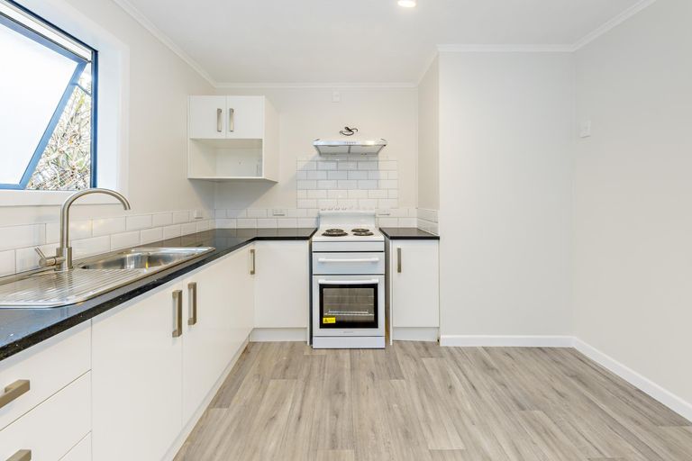 Photo of property in 16 Noel Burnside Road, Wiri, Auckland, 2025