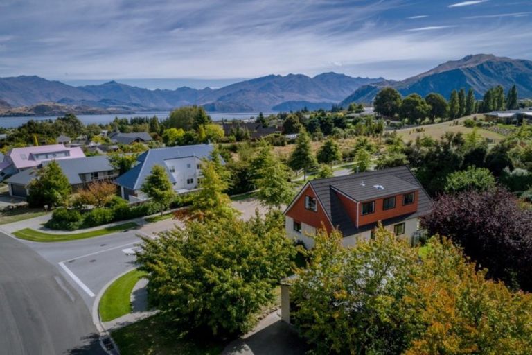 Photo of property in 108 Hunter Crescent, Wanaka, 9305