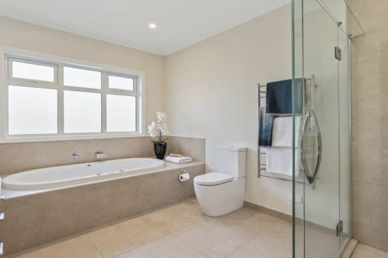 Photo of property in 62 Stapletons Road, Richmond, Christchurch, 8013