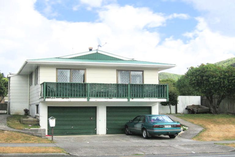 Photo of property in 18 Gemstone Drive, Birchville, Upper Hutt, 5018