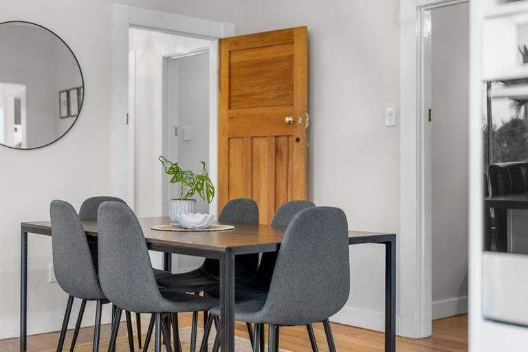 Photo of property in 1/141 Colwill Road, Massey, Auckland, 0614
