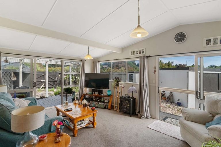 Photo of property in 23 Holton Road, Amberley, 7481