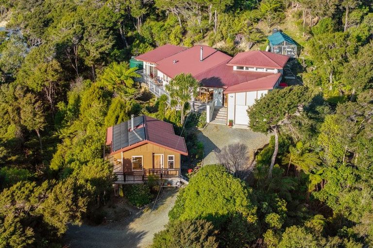 Photo of property in 19 St Omer Road, Saint Omer, Picton, 7282