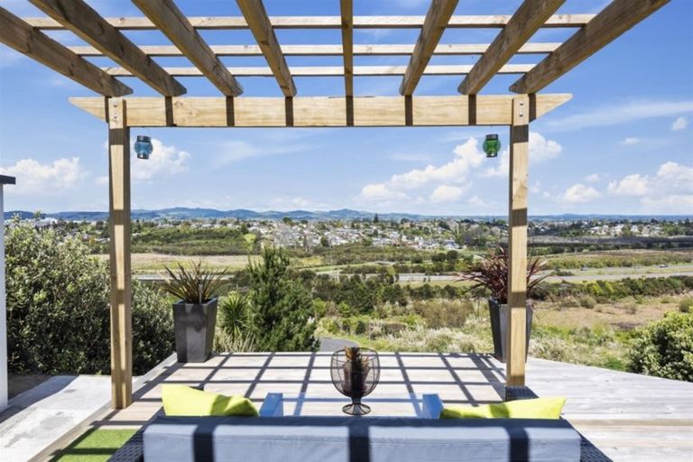 Photo of property in 60 Westminster Drive, Bethlehem, Tauranga, 3110