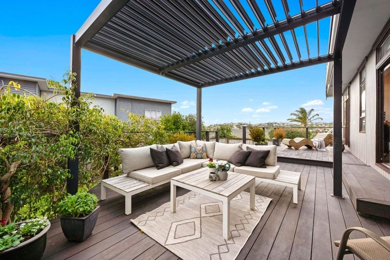 Photo of property in 32 Churchill Road, Cockle Bay, Auckland, 2014