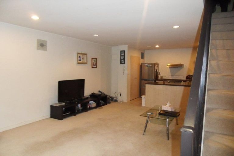 Photo of property in Mendosa Terraces Apartments, 14/9 Ebor Street, Te Aro, Wellington, 6011