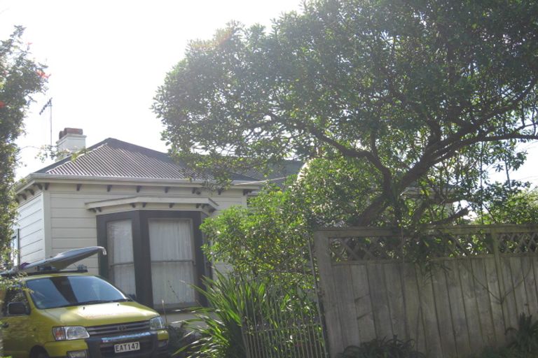 Photo of property in 2 Fife Street, Durie Hill, Whanganui, 4500