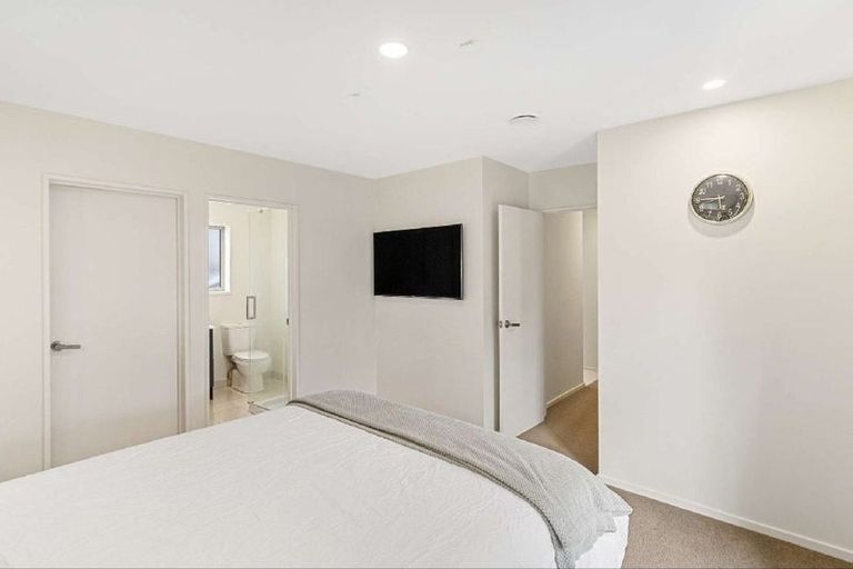 Photo of property in 15 Little Oaks Drive, Yaldhurst, Christchurch, 8042