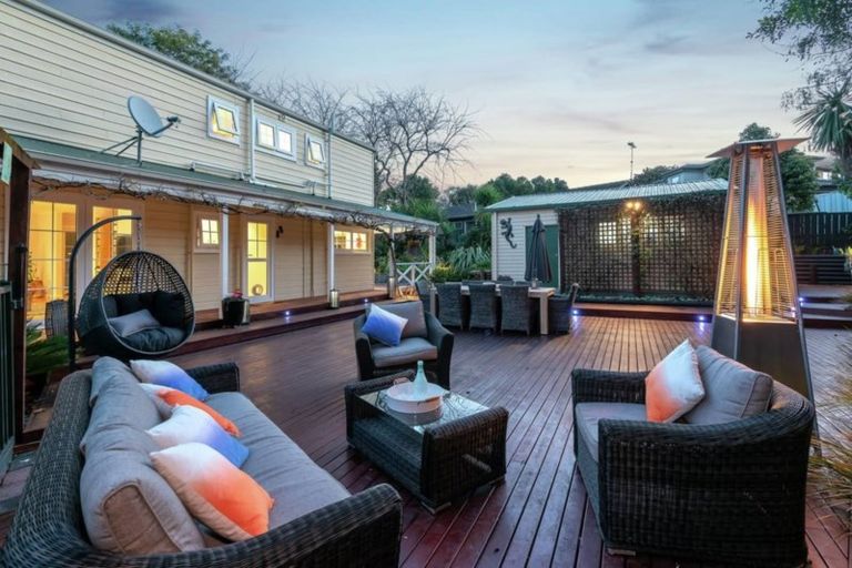 Photo of property in 12 Regia Close, Half Moon Bay, Auckland, 2012