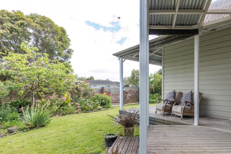 Photo of property in 31 Dunk Place, Milson, Palmerston North, 4414