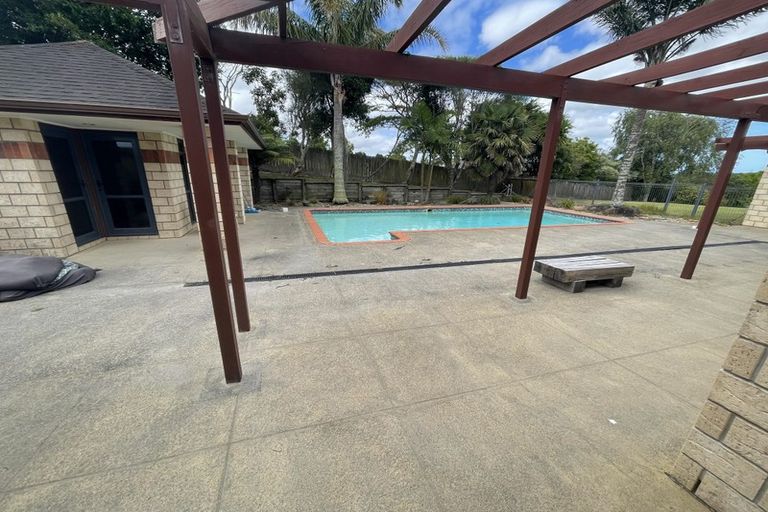 Photo of property in 9 Broadwood Rise, Kumeu, 0892