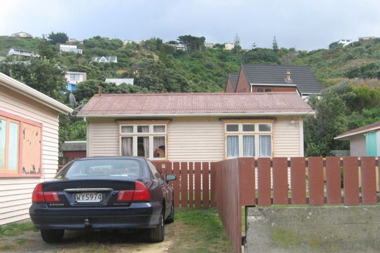 Photo of property in 250 Houghton Bay Road, Houghton Bay, Wellington, 6023
