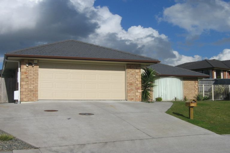 Photo of property in 6 Annamoe Place, East Tamaki, Auckland, 2013