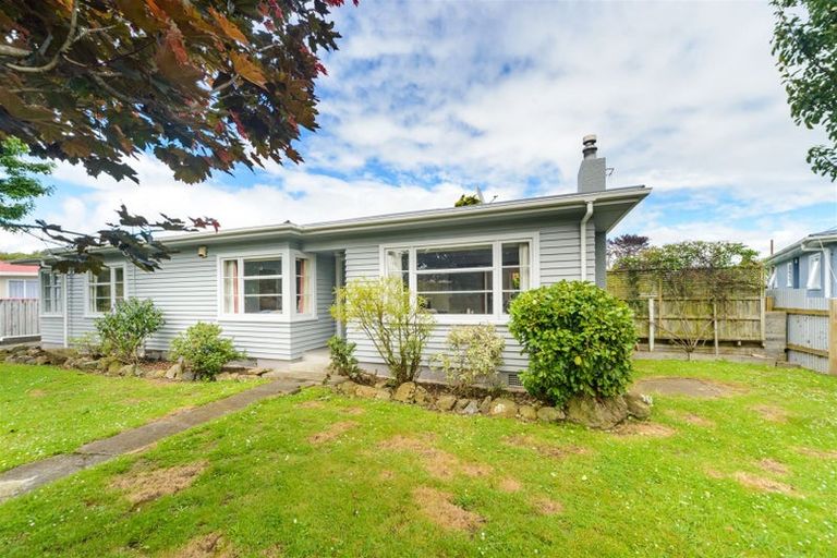 Photo of property in 19 Winchester Street, Awapuni, Palmerston North, 4412