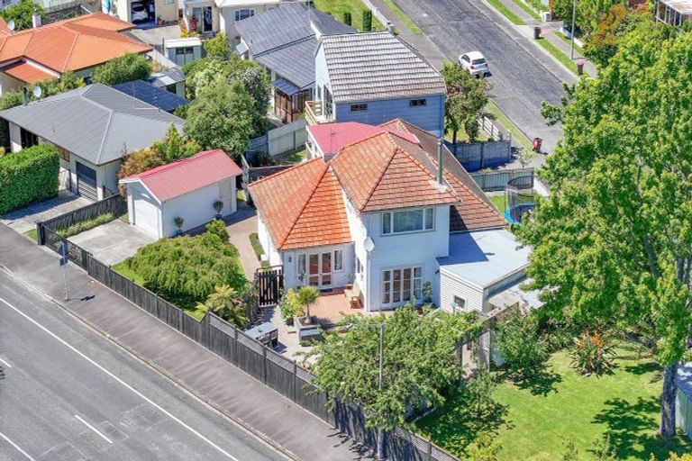 Photo of property in 1 Douglas Mclean Avenue, Marewa, Napier, 4110