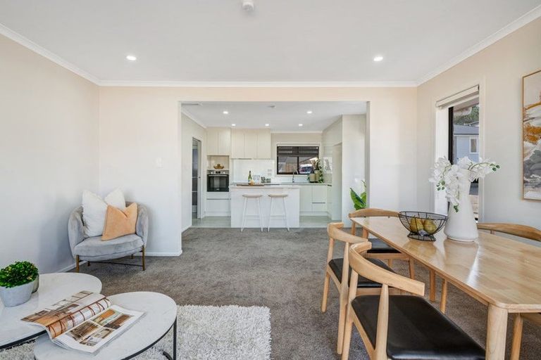 Photo of property in 25 Neal Avenue, Glenfield, Auckland, 0629