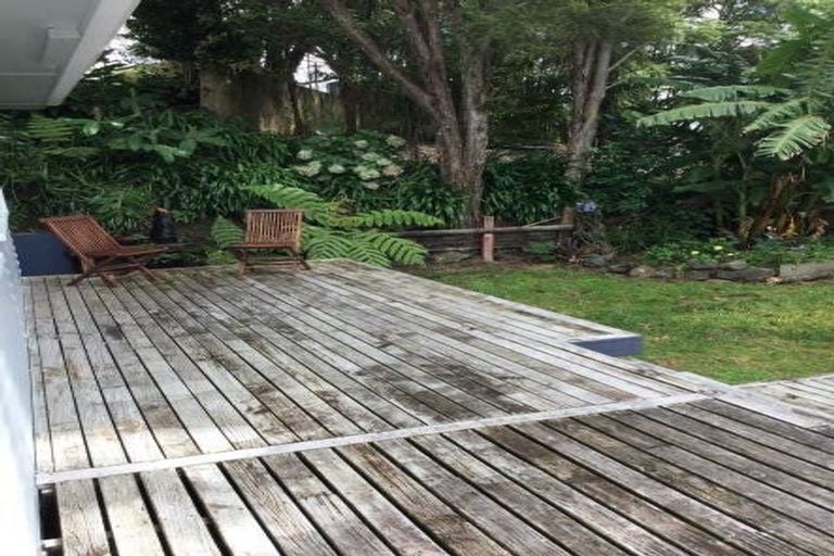 Photo of property in 54 Derwent Crescent, Titirangi, Auckland, 0604