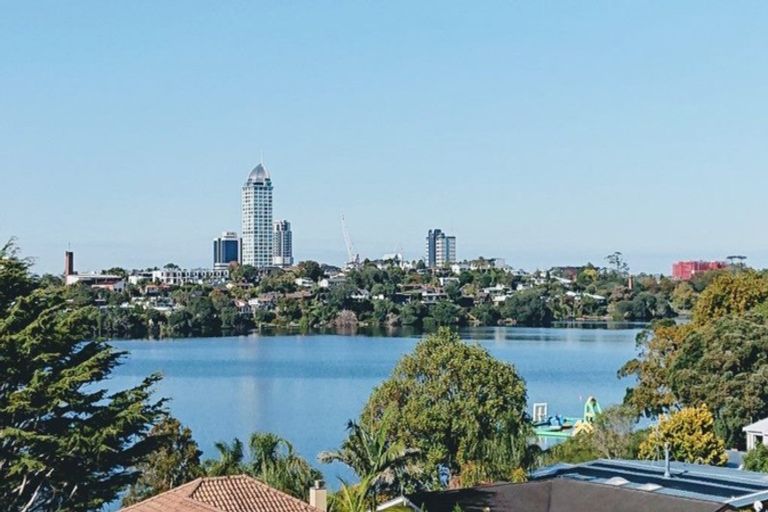 Photo of property in 8/72 Kitchener Road, Milford, Auckland, 0620