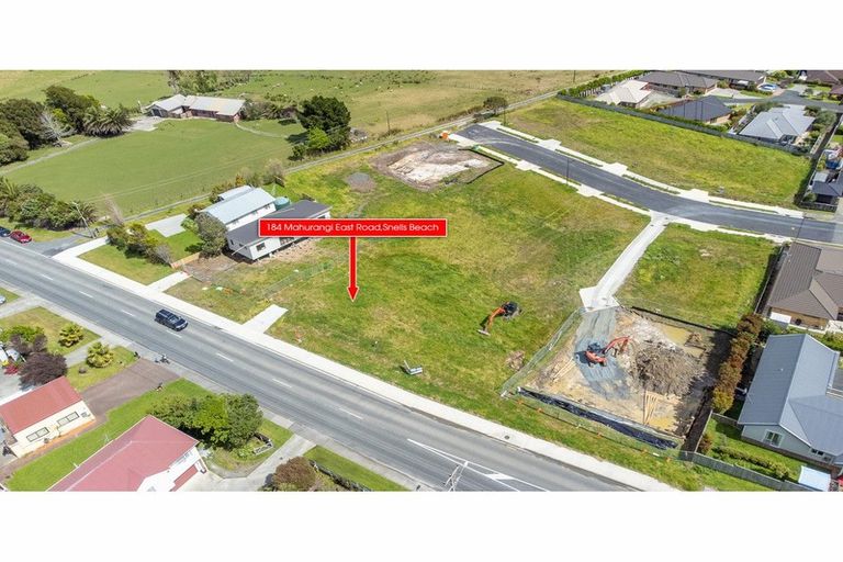 Photo of property in 184 Mahurangi East Road, Snells Beach, 0920