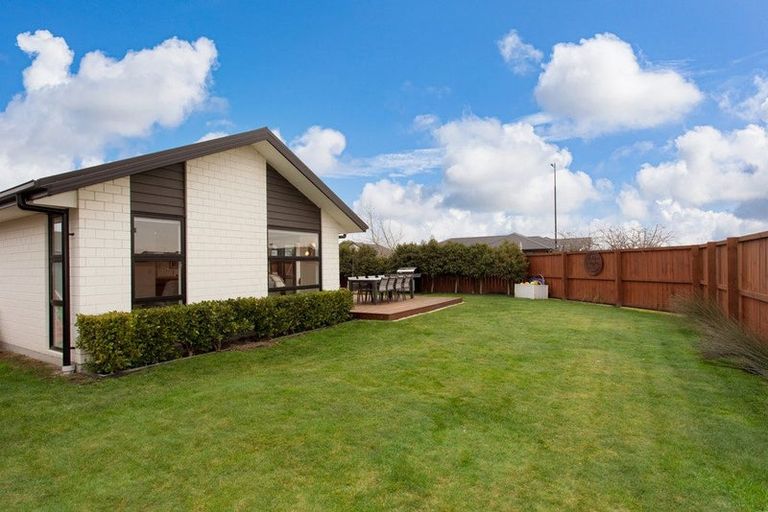 Photo of property in 19 Whincops Road, Halswell, Christchurch, 8025