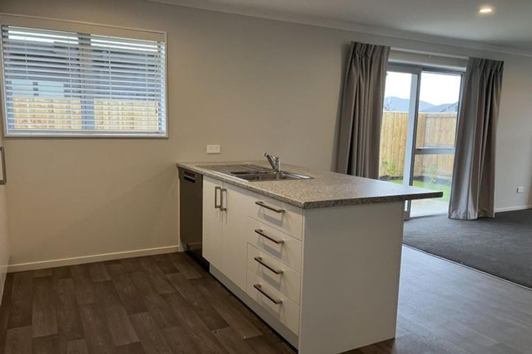 Photo of property in 16 Frogmore Way, Rolleston, 7615