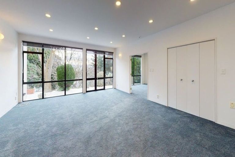 Photo of property in 65 Nevay Road, Miramar, Wellington, 6022