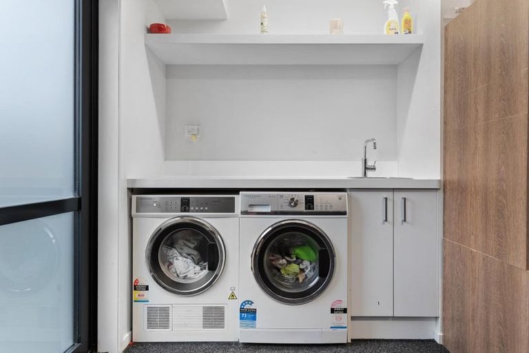 Photo of property in 12 Shepherd Road, Jacks Point, Queenstown, 9371