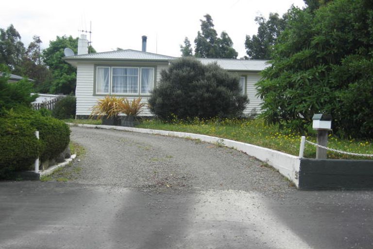 Photo of property in 35 Huia Street, Pahiatua, 4910