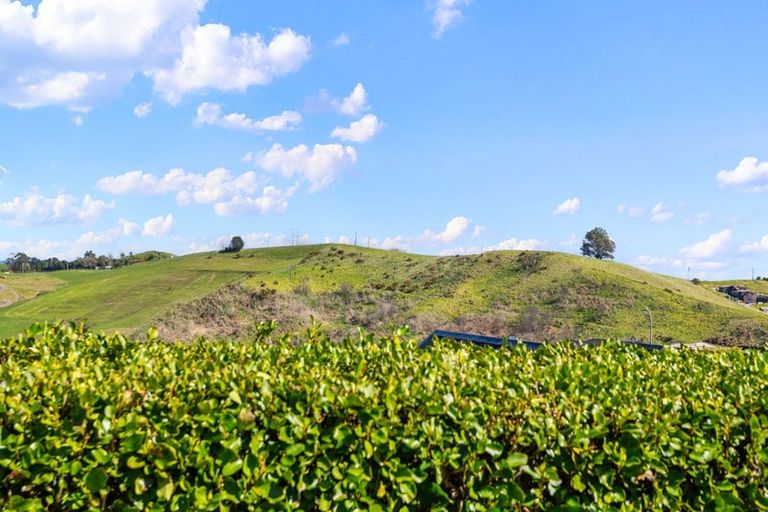 Photo of property in 8 Ballintoy Park Drive, Welcome Bay, Tauranga, 3175