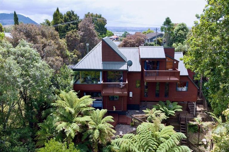 Photo of property in 62 Grand Vue Road, Kawaha Point, Rotorua, 3010