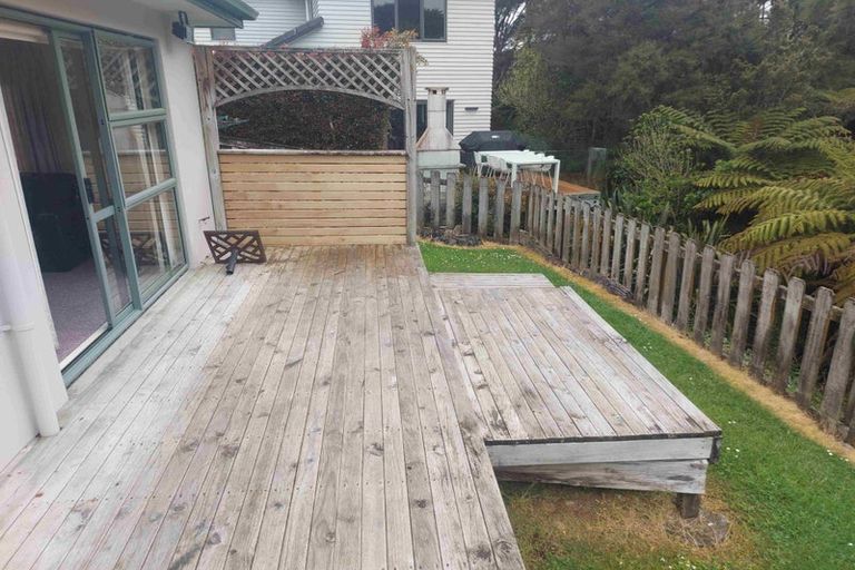 Photo of property in 28 Kinleith Way, Albany, Auckland, 0632