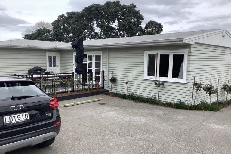 Photo of property in 115 Norwood Road, Bayswater, Auckland, 0622