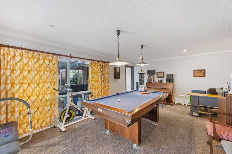 Photo of property in 43 St Annes Crescent, Wattle Downs, Auckland, 2103