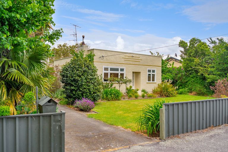 Photo of property in 41 Rhodes Street, Carterton, 5713