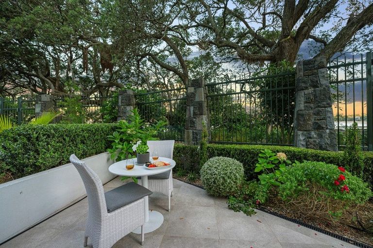 Photo of property in 1/7 The Promenade, Takapuna, Auckland, 0622