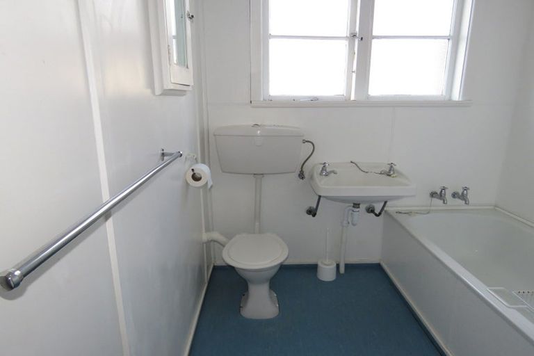 Photo of property in 16 Conlon Street, Reefton, 7830