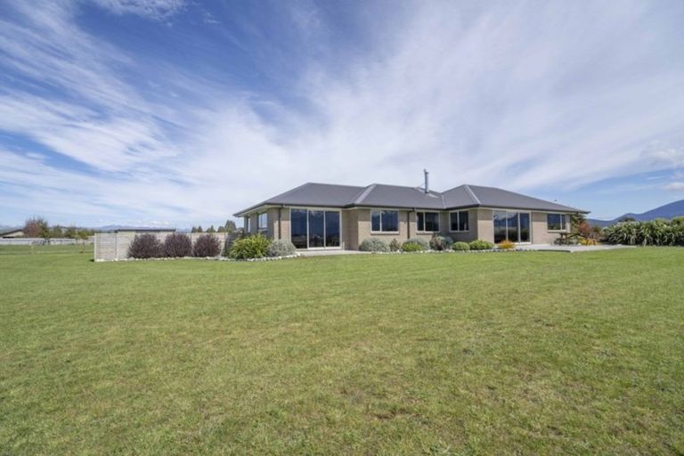 Photo of property in 43 Pukutahi Drive, Te Anau, 9600