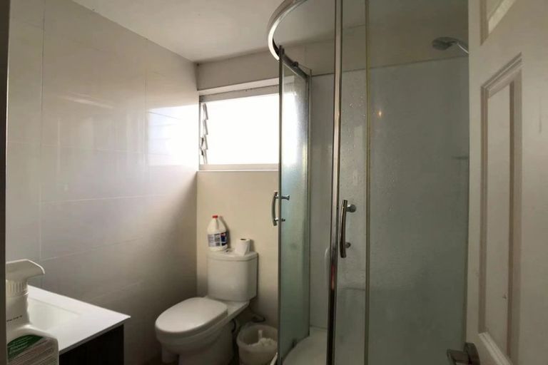 Photo of property in 92a Forrest Hill Road, Forrest Hill, Auckland, 0620