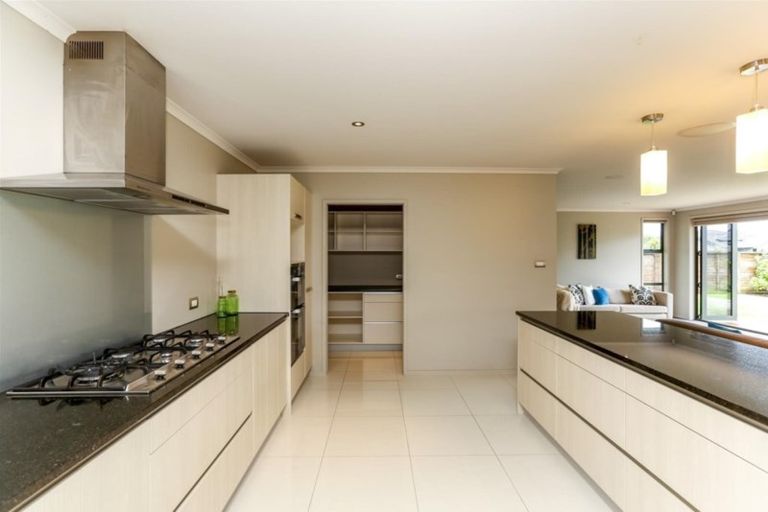 Photo of property in 9 St Andrews Parkway, Waiwhakaiho, New Plymouth, 4312